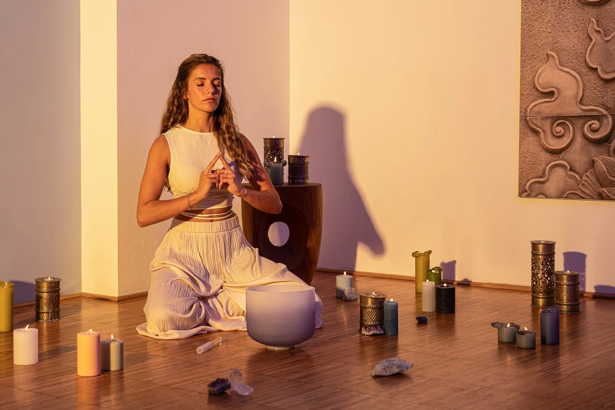 440 Hz 9" Third Eye Chakra Crystal Singing Bowl Note A4 Indigo Color
