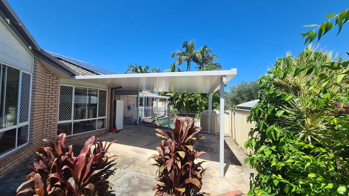 Attached Insulated Patio/Carport Metal Fascia 3 x 2.8m