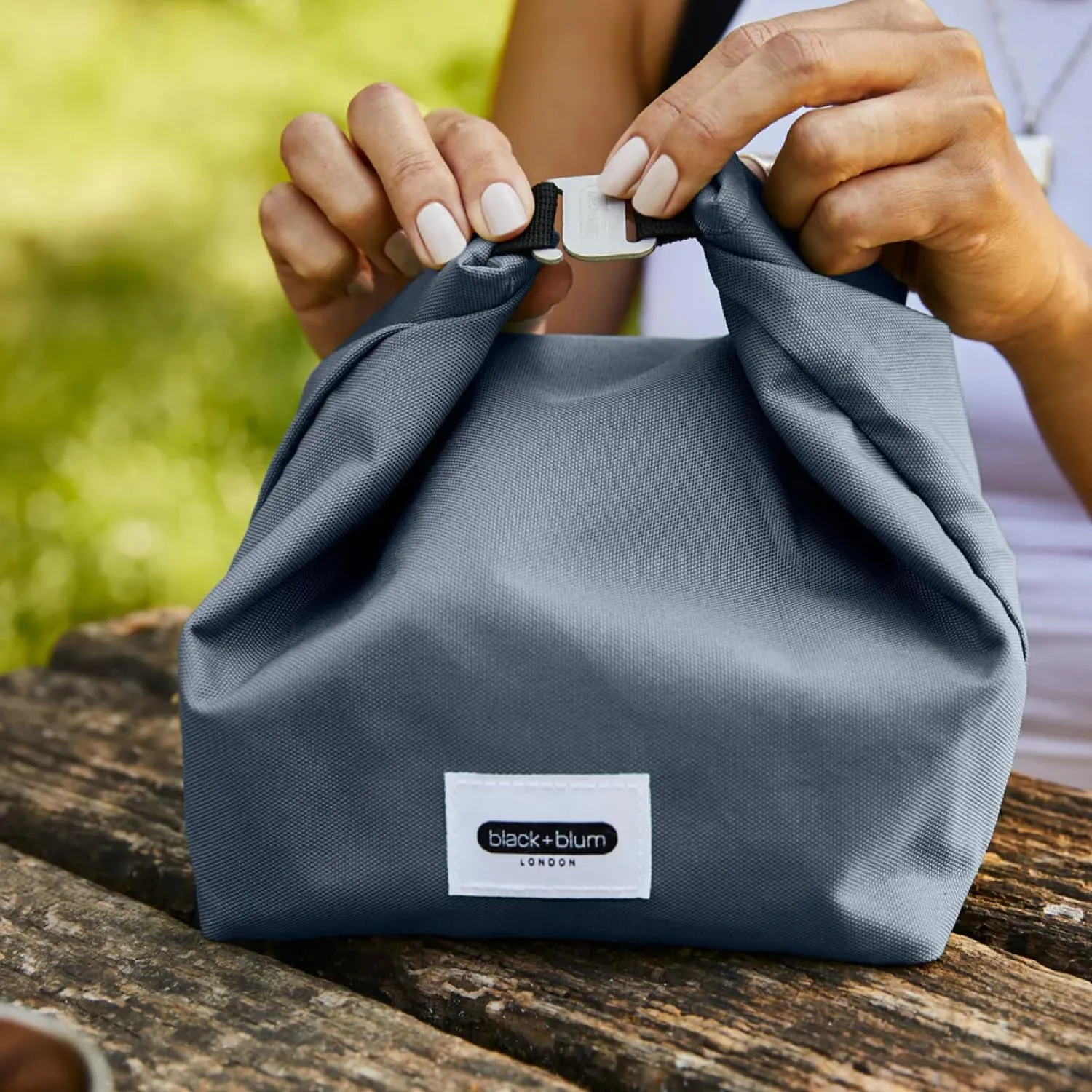 BLACK   BLUM Insulated Lunch Bag, 6.7L - Leak Proof Bag for Adults and Kids with Roll Top Construction - Made with Recycled PET and BPA Free - Food Bag for On The Go, Slate