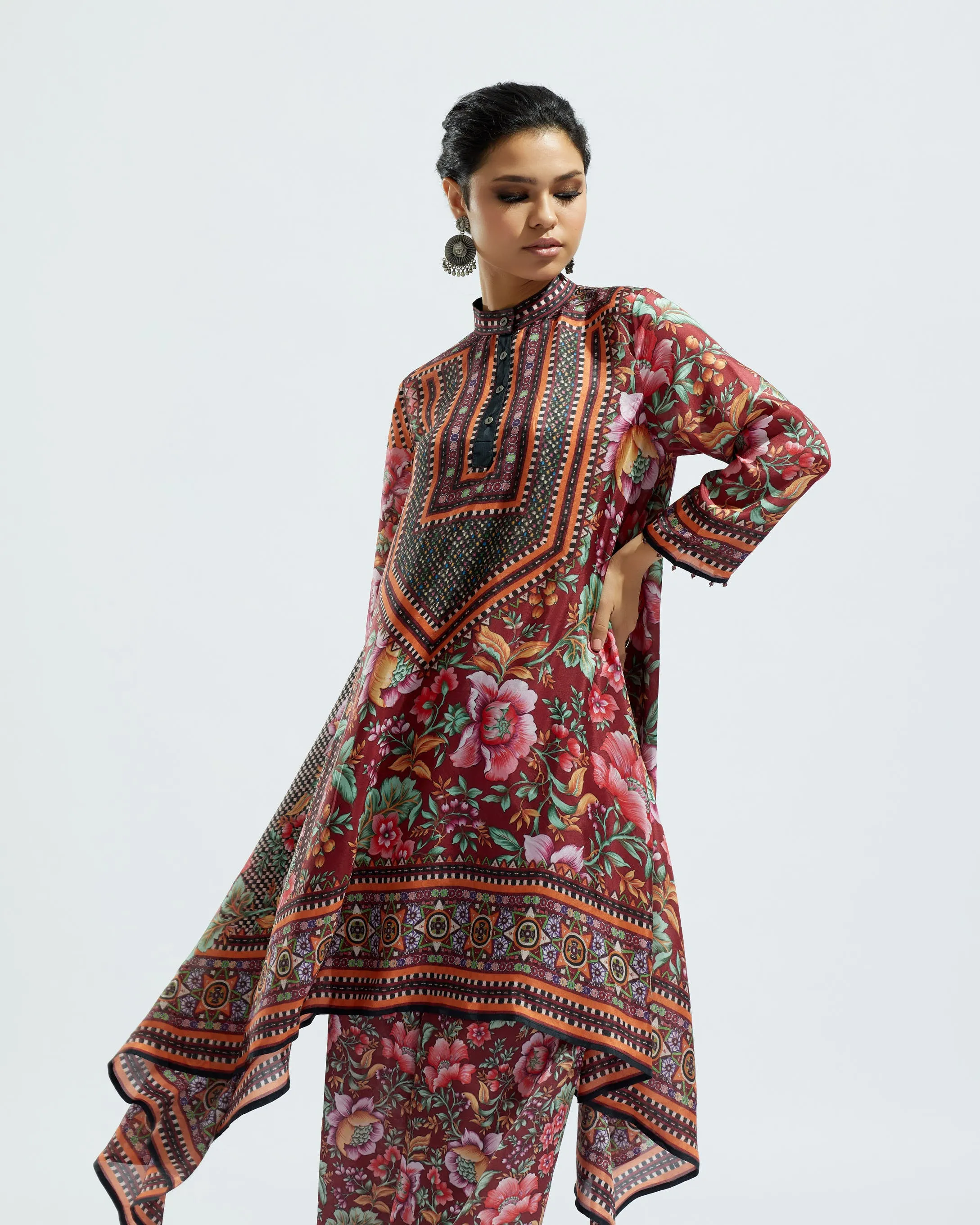 Chintz : Navya - Maroon