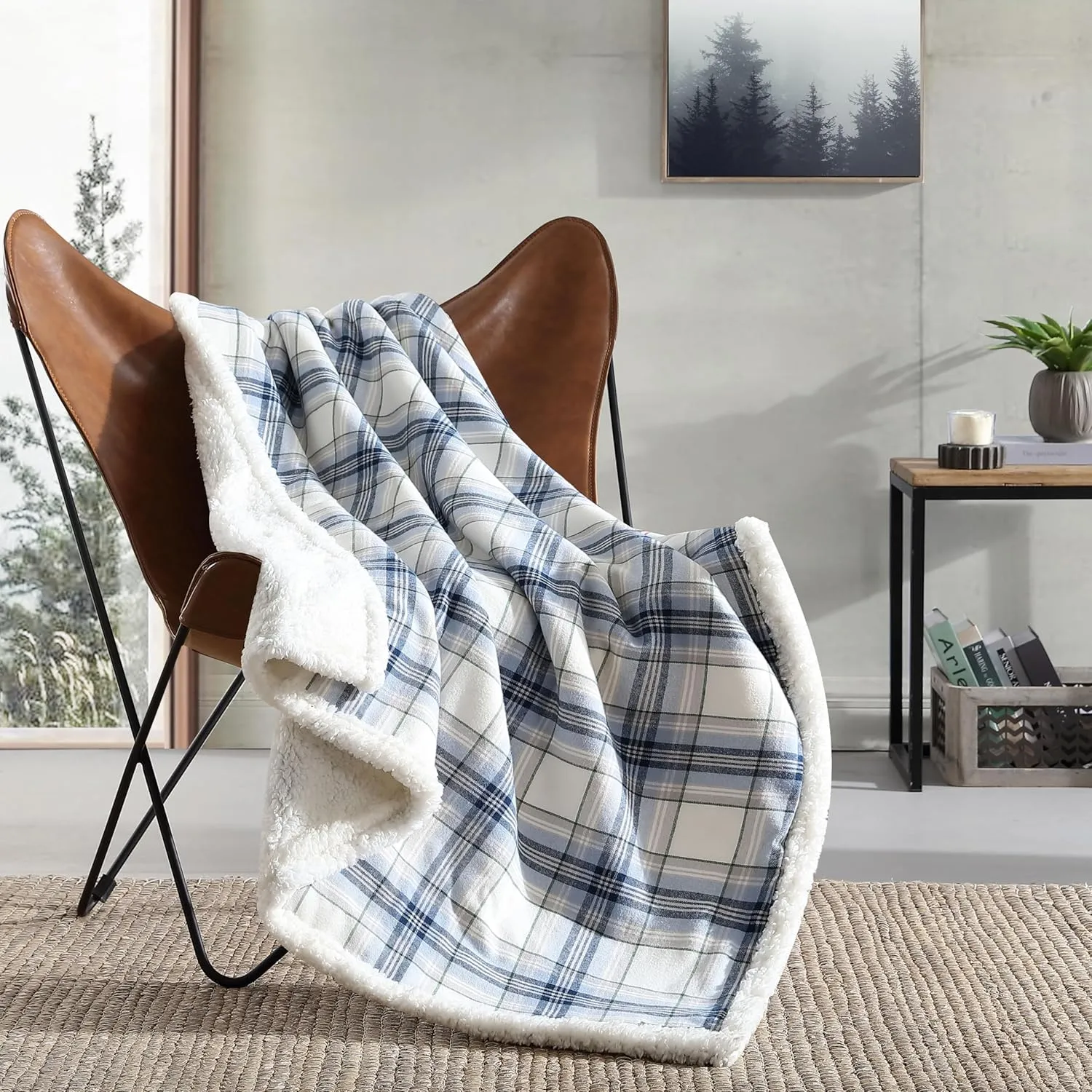 Eddie Bauer - Blanket, Super Soft Reversible Sherpa & Brushed Fleece Bedding, Throw Blankets for Couch, Ideal for Lounging (Edgewood Plaid Blue)