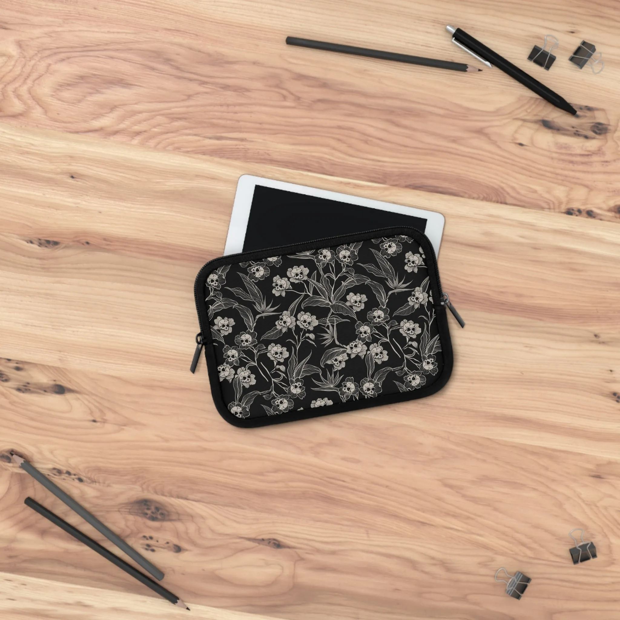 Gothic Floral Skull Flower Laptop Sleeve - Black   Cream