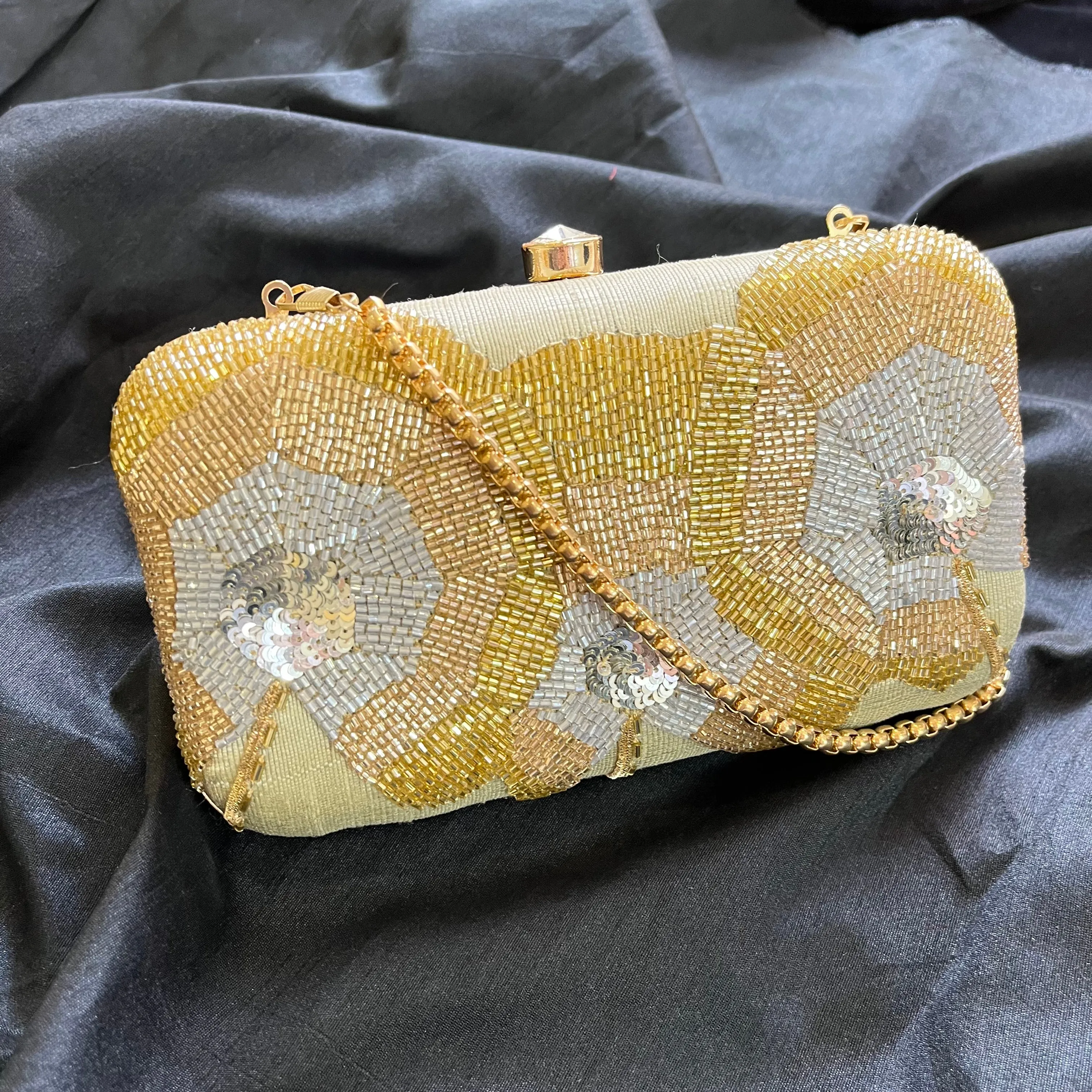 Gradient Triplets Clutch