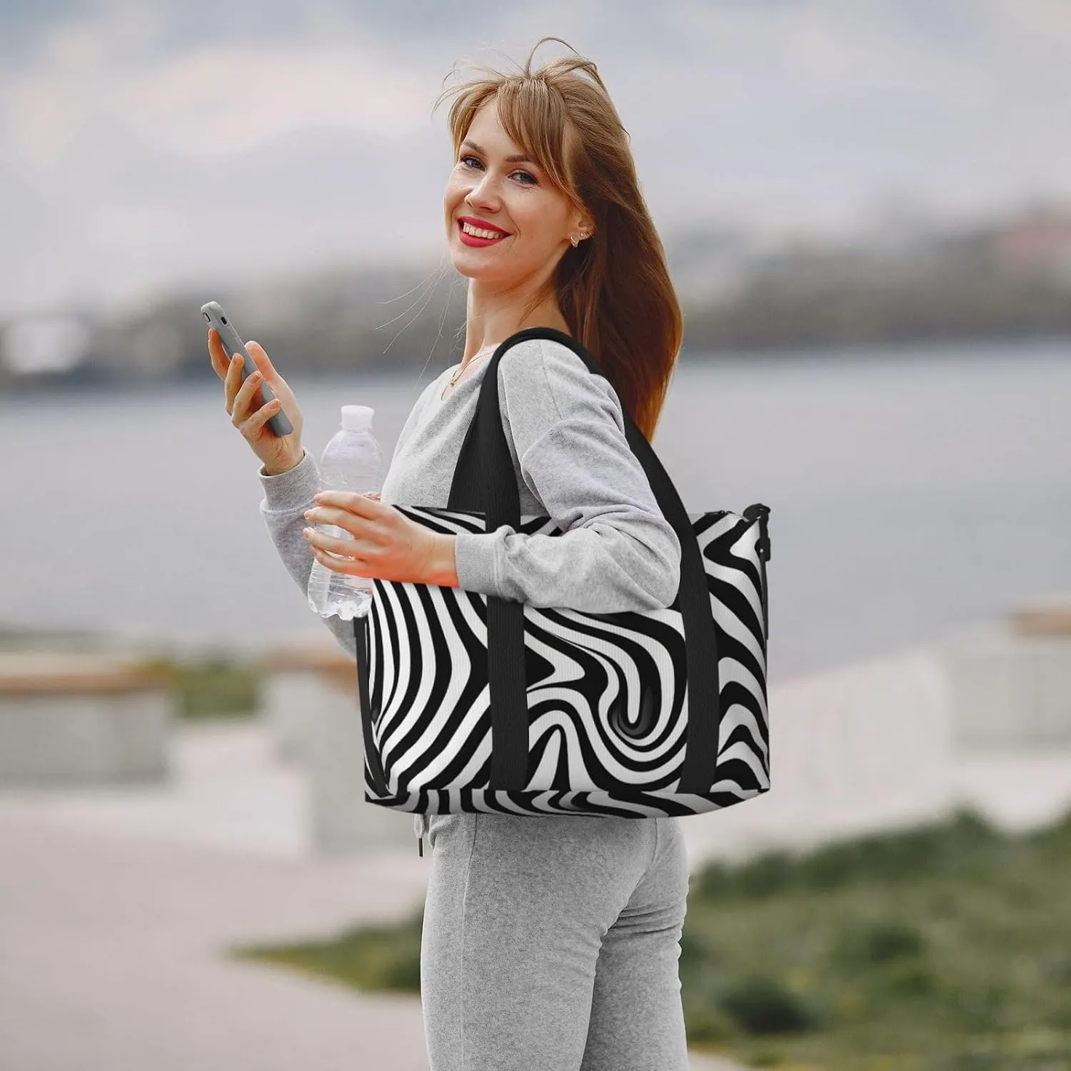Gym Bag Whirlpool Illusion Duffel Bag for Men Women Travel Overnight Bag with Shoe Compartment Workout Bags