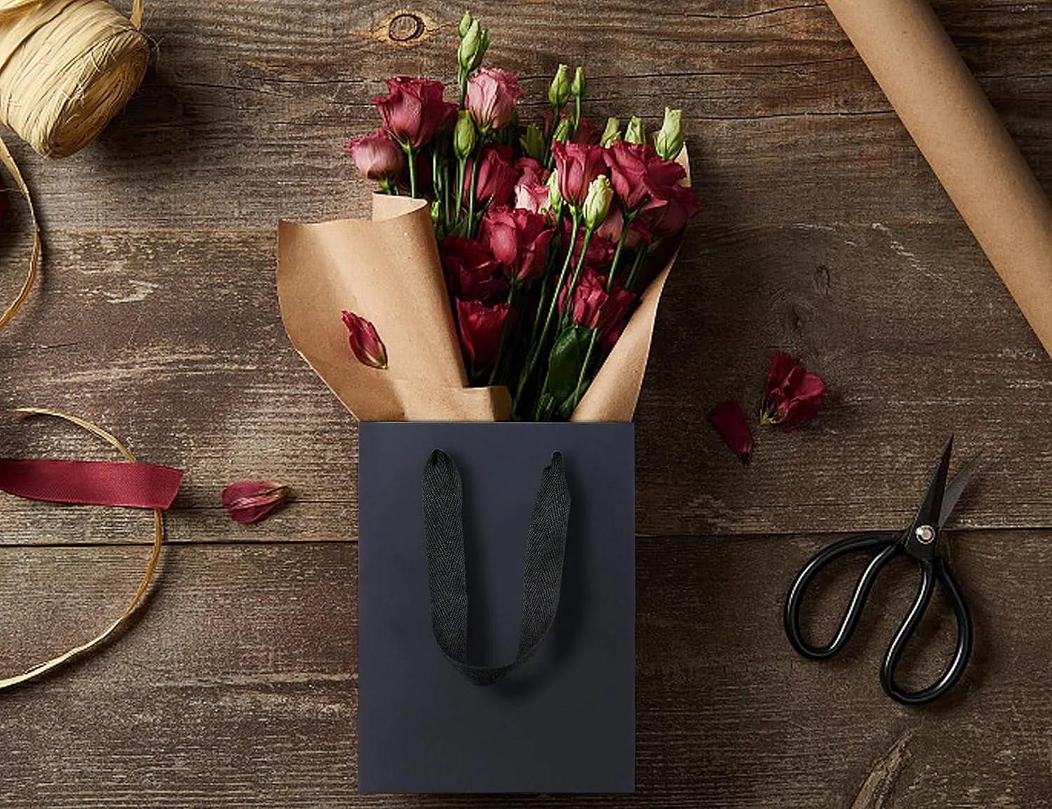 HUAPRINT Black Paper Bags,Gift Bags,Shopping bags with Ribbon Handles,30 Packs 7x4x9Inch,Gift Bags for Clothes,Retail Bags,Party Favor Bags,Merchandise Business Bags,Wedding Bags