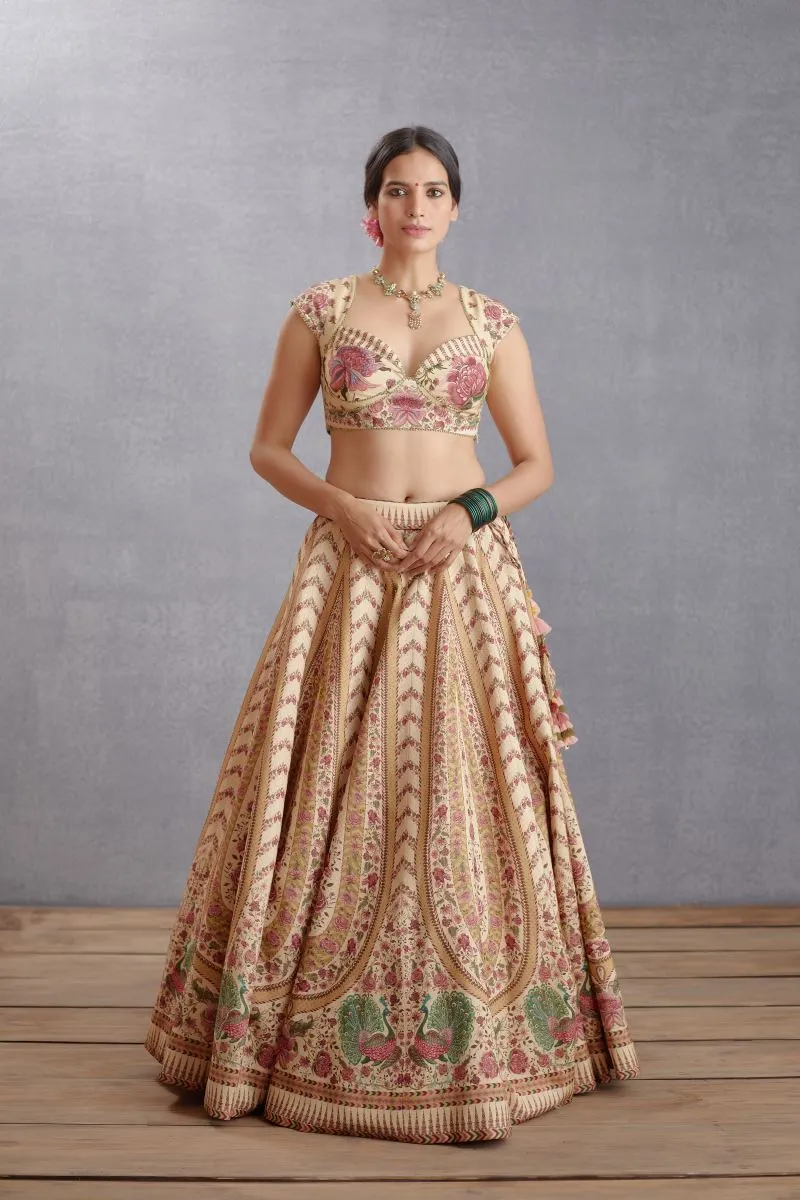 Kasturi oorjita lehenga set