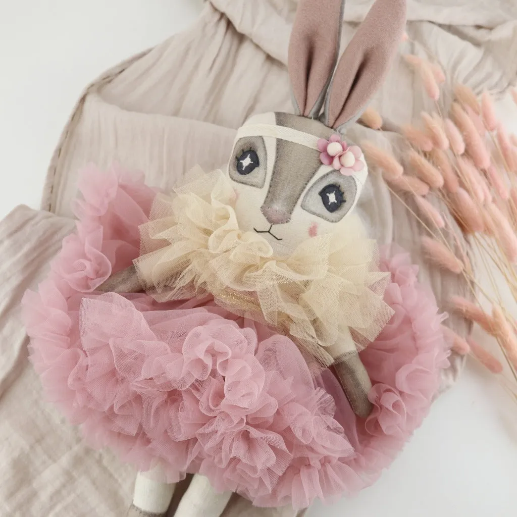 Keepsake Wild Rose Hebe Hare