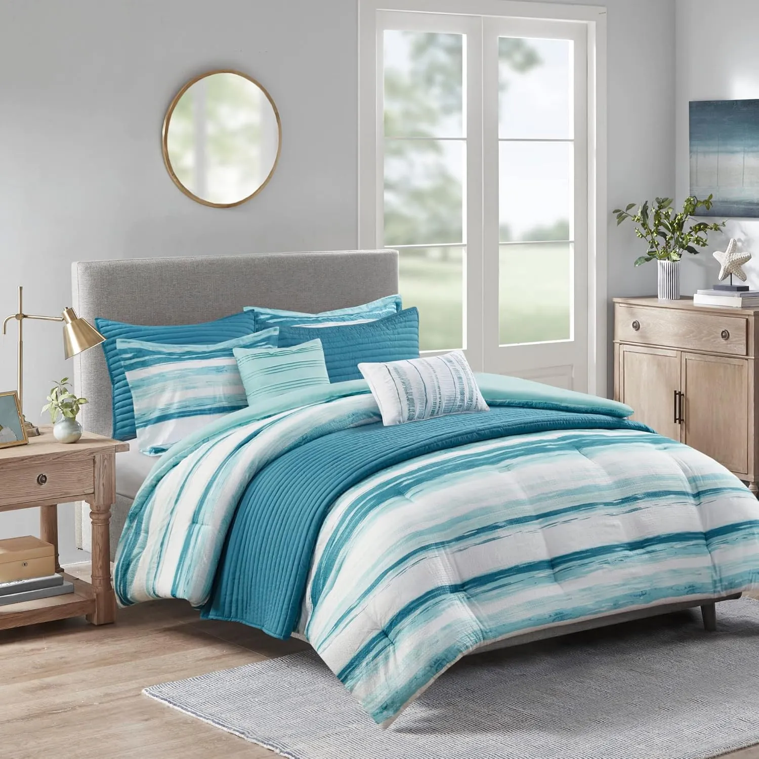 Madison Park Marina Comforter Quilt Combo Set - Modern Luxury Design, All Season Down Alternative Bedding, Matching Shams, Decorative Pillows, Full/Queen(90"x90"), Aqua 8 Piece
