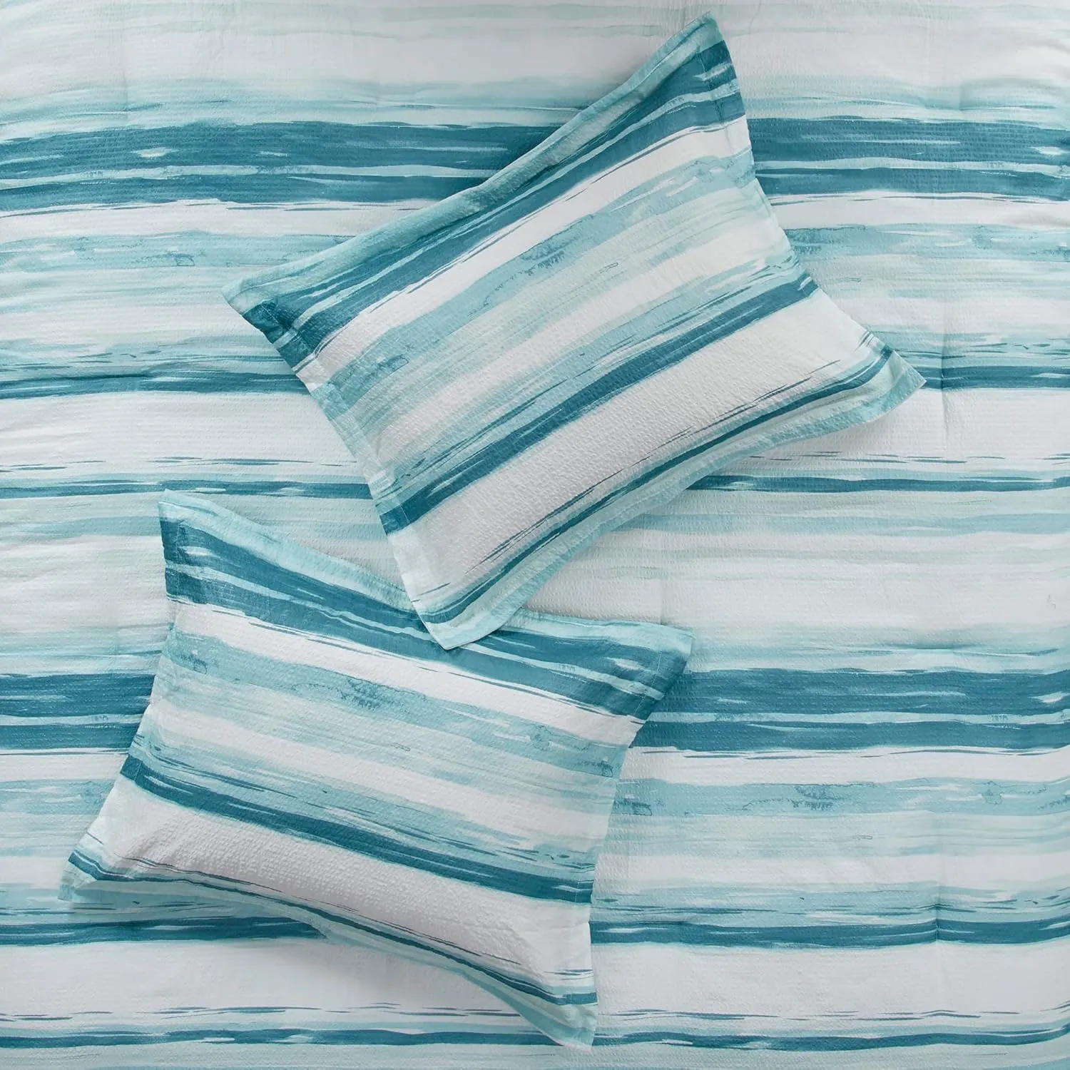 Madison Park Marina Comforter Quilt Combo Set - Modern Luxury Design, All Season Down Alternative Bedding, Matching Shams, Decorative Pillows, Full/Queen(90"x90"), Aqua 8 Piece