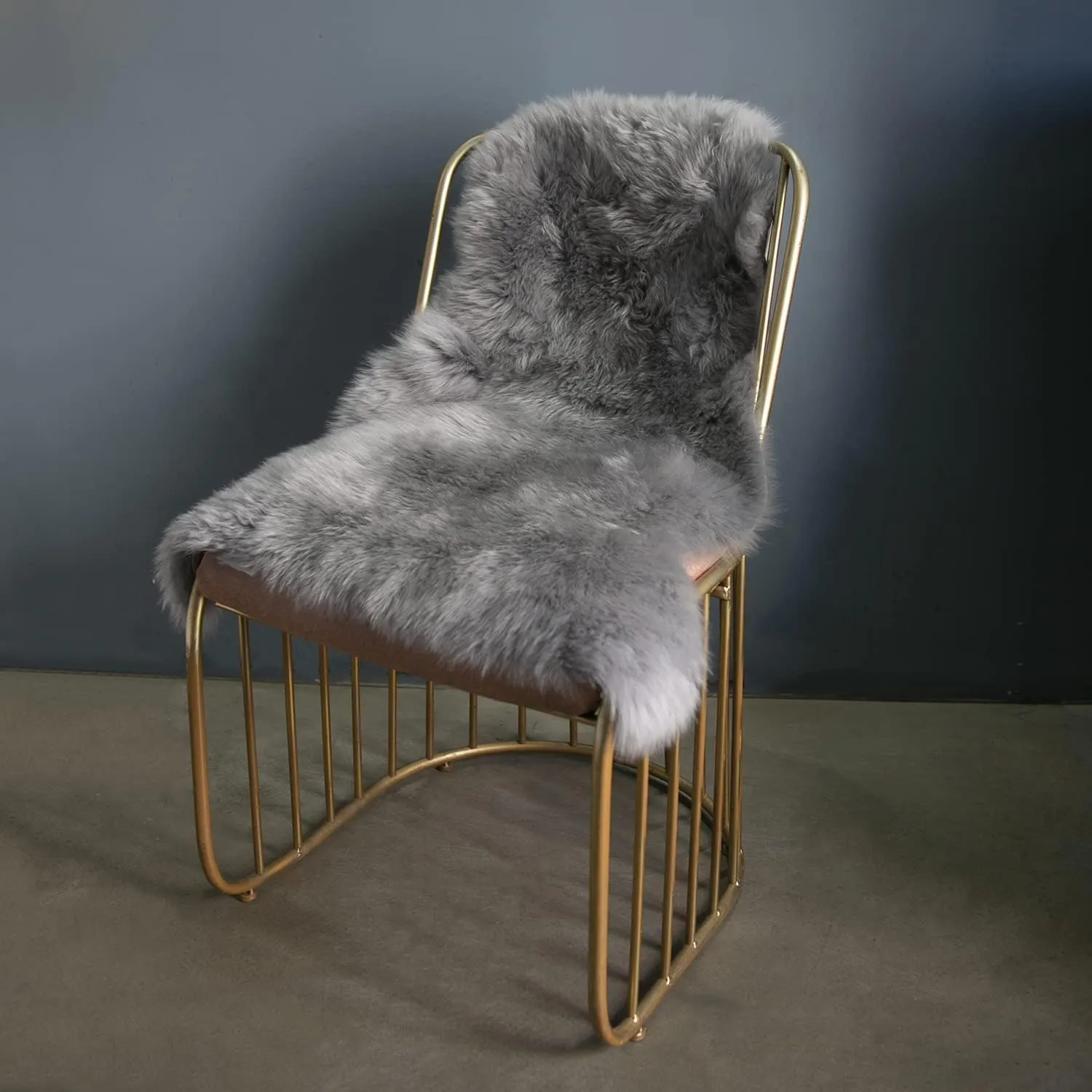 MH MYLUNE HOME Genuine Sheepskin Rug, New Zealand Natural Sheepskin Throw, Luxury Fluffy Sheepskin Seat/Chair Cover, Real Soft Shearling Lambskin Rug for Bedroom/Living Room, 2' x 3' Gray