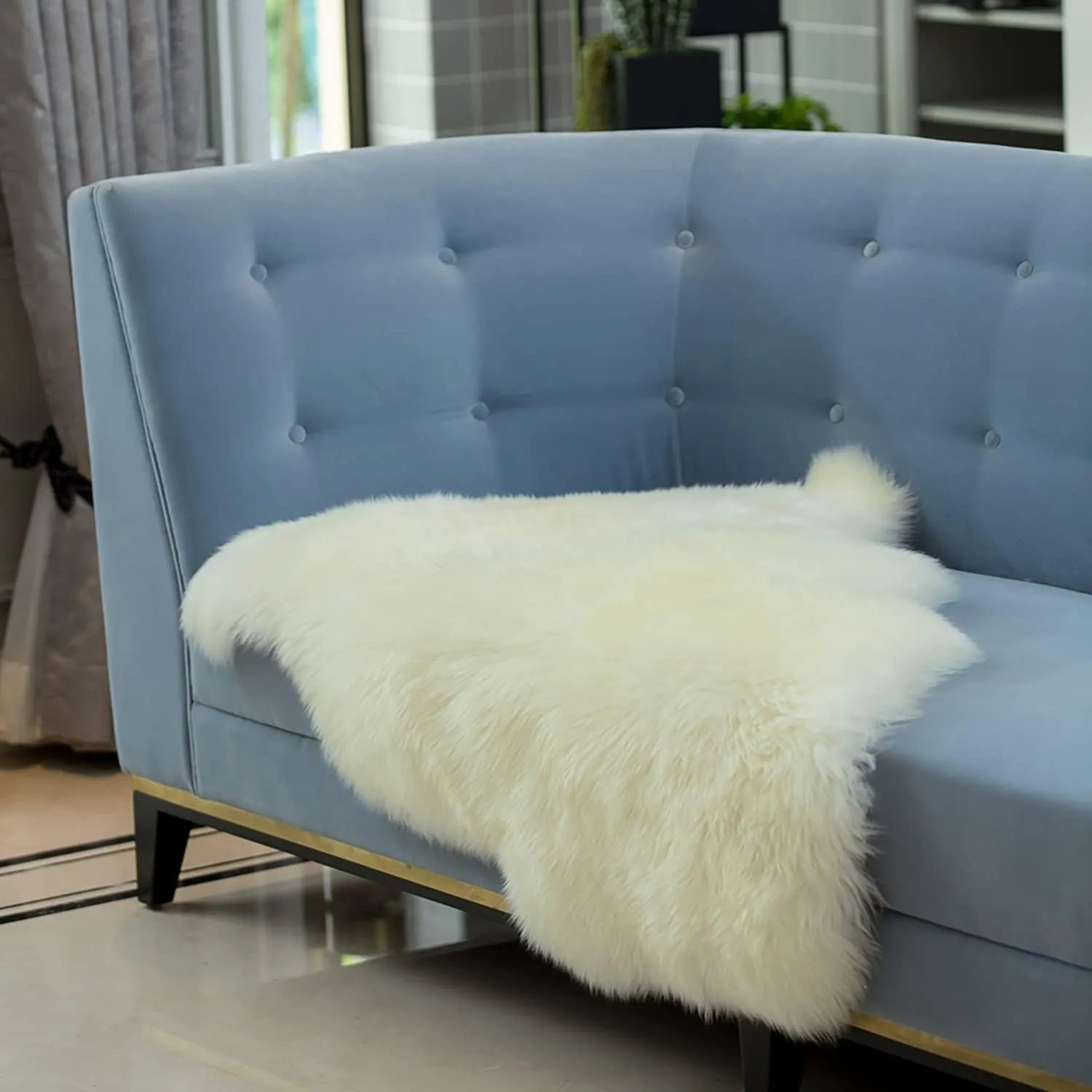 MH MYLUNE HOME Genuine Sheepskin Rug, New Zealand Natural Sheepskin Throw, Luxury Fluffy Sheepskin Seat/Chair Cover, Real Soft Shearling Lambskin Rug for Bedroom/Living Room, 2' x 3' Ivory White
