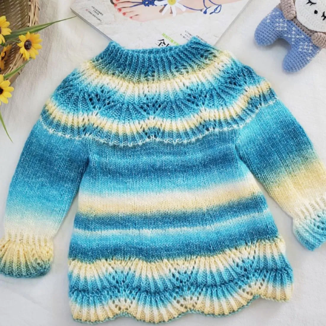 Multicolour Yarn for Crochet Knitting, Gradient Color Rainbow Yarn, 60%Cotton 30rylic 10%Wool-Blend Yarn, 1 Ball 100g, Soft Cake Yarn, Crochet Yarn for Scarves, Shawls and Garments (1152H, 3 Balls)