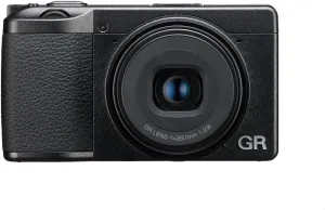 RICOH GR IIIx HDF, Expansion Model of The existing GR Series with a Built-in Highlight Diffusion Filter, Digital Compact Camera with 24MP APS-C Size CMOS Sensor, 40mmF2.8 GR Lens (in The 35mm Format)