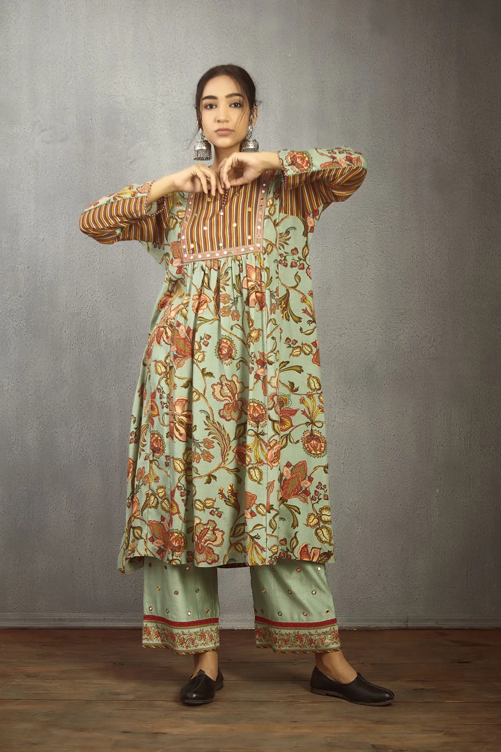 Sheesha tara kurta set