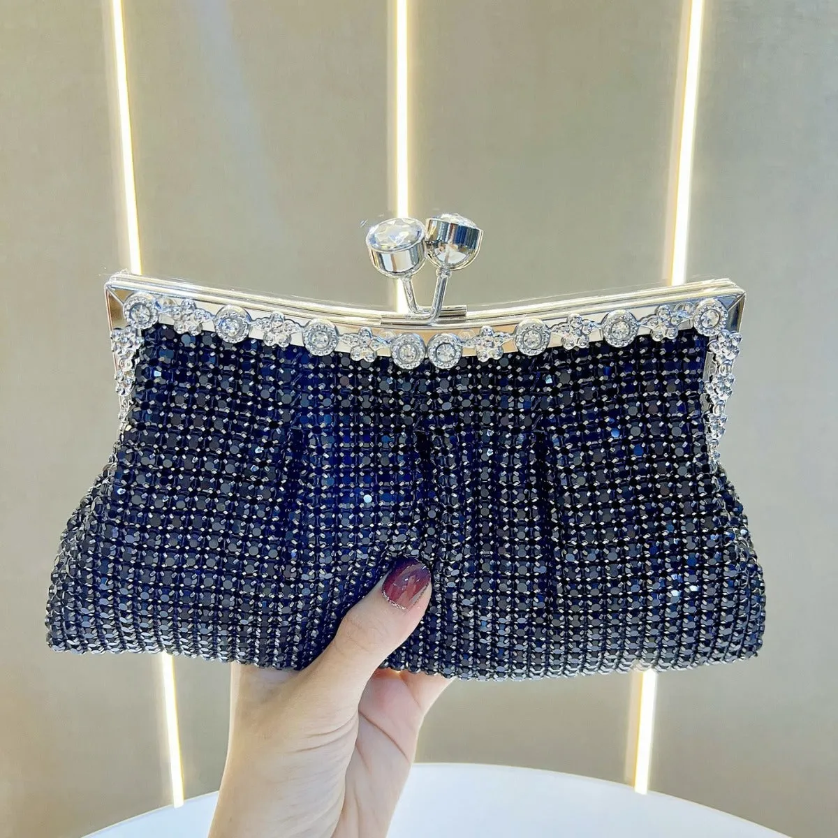 THEMEISLES 2025New New retro high-end luxury women's bags, dinner clutch bags, small handbags, single shoulder messenger dinner bags.