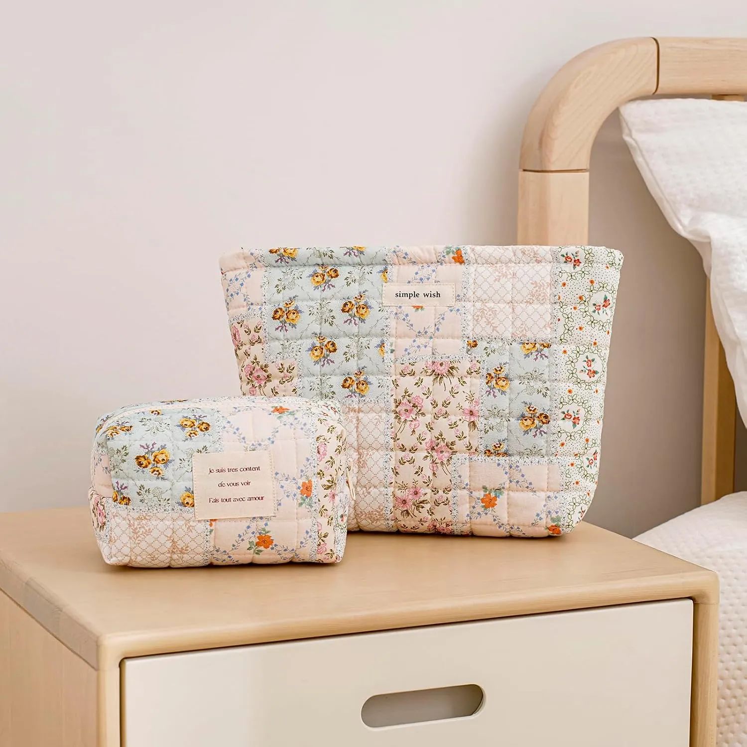 uekeboag 2Pcs Cute Quilted Cotton Makeup Bag, Coquette Quilted Aesthetic Cosmetic Zipper Pouch for Women and Girls,Kawaii Travel Toiletry Bag(01Pink Flower)