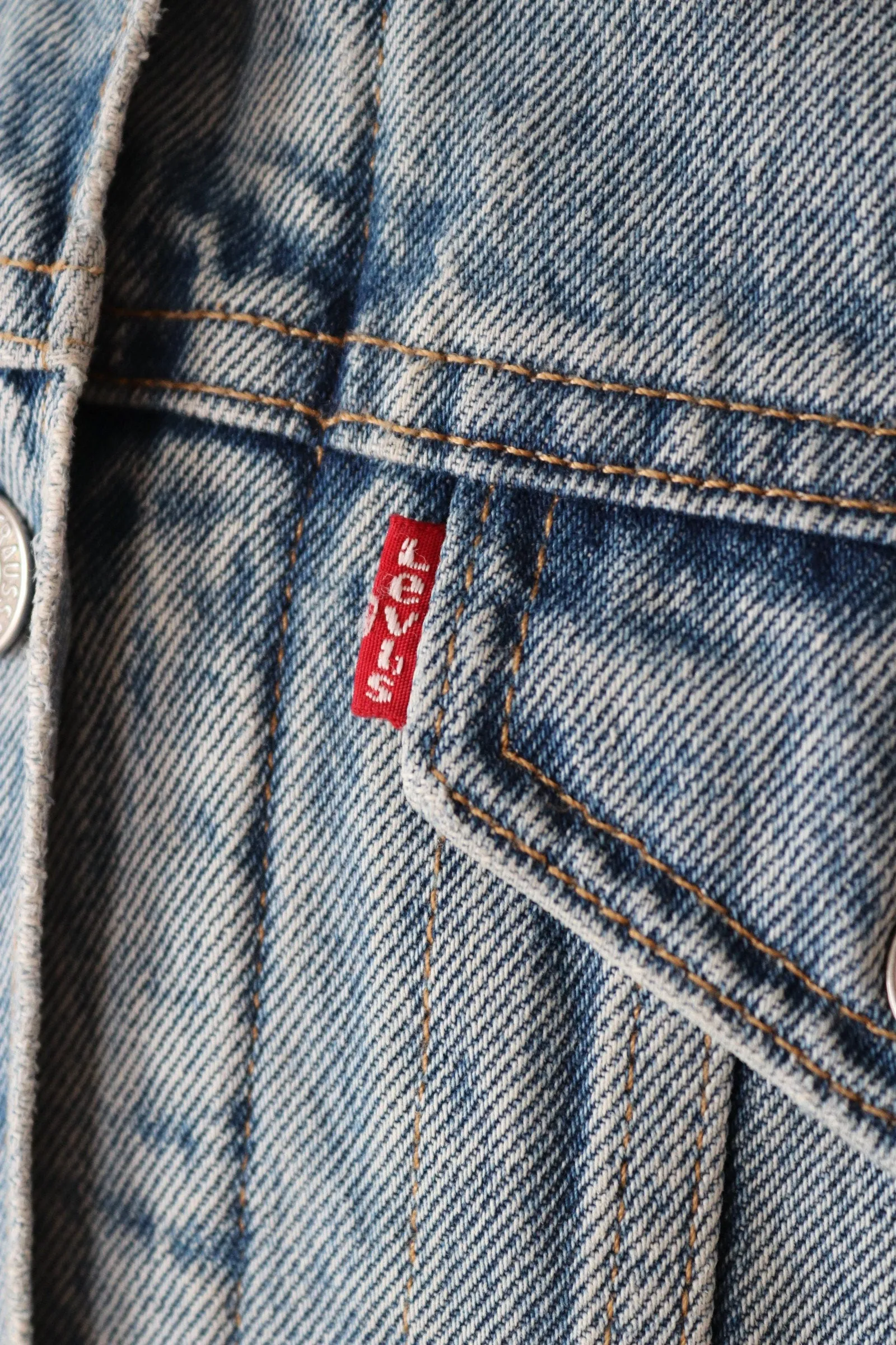 Vintage Levis sherpa lined denim jacket - Levi Strauss shearling - workwear - red tab small e - 38" chest
