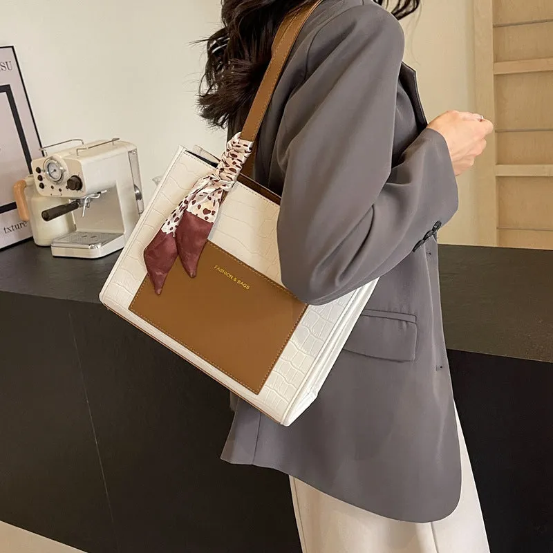 VLOVELAW 2025 Casual women's bags, fashionable underarm shoulder bags, commuter women's backpacks, large capacity Korean version, new popular small square bags.