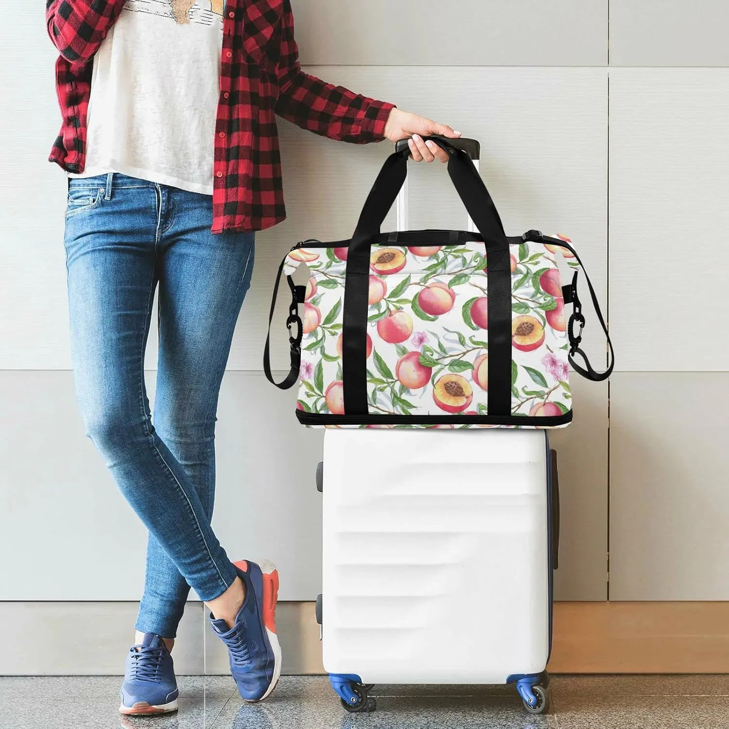 Watercolor Seamless Pink Peaches with Branches Green Leaves Gym Duffel Bag, Polyester Travel Weekender Luggage Handbag with Waterproof Pocket for Wet Items, Unisex Foldable Tote for Sports
