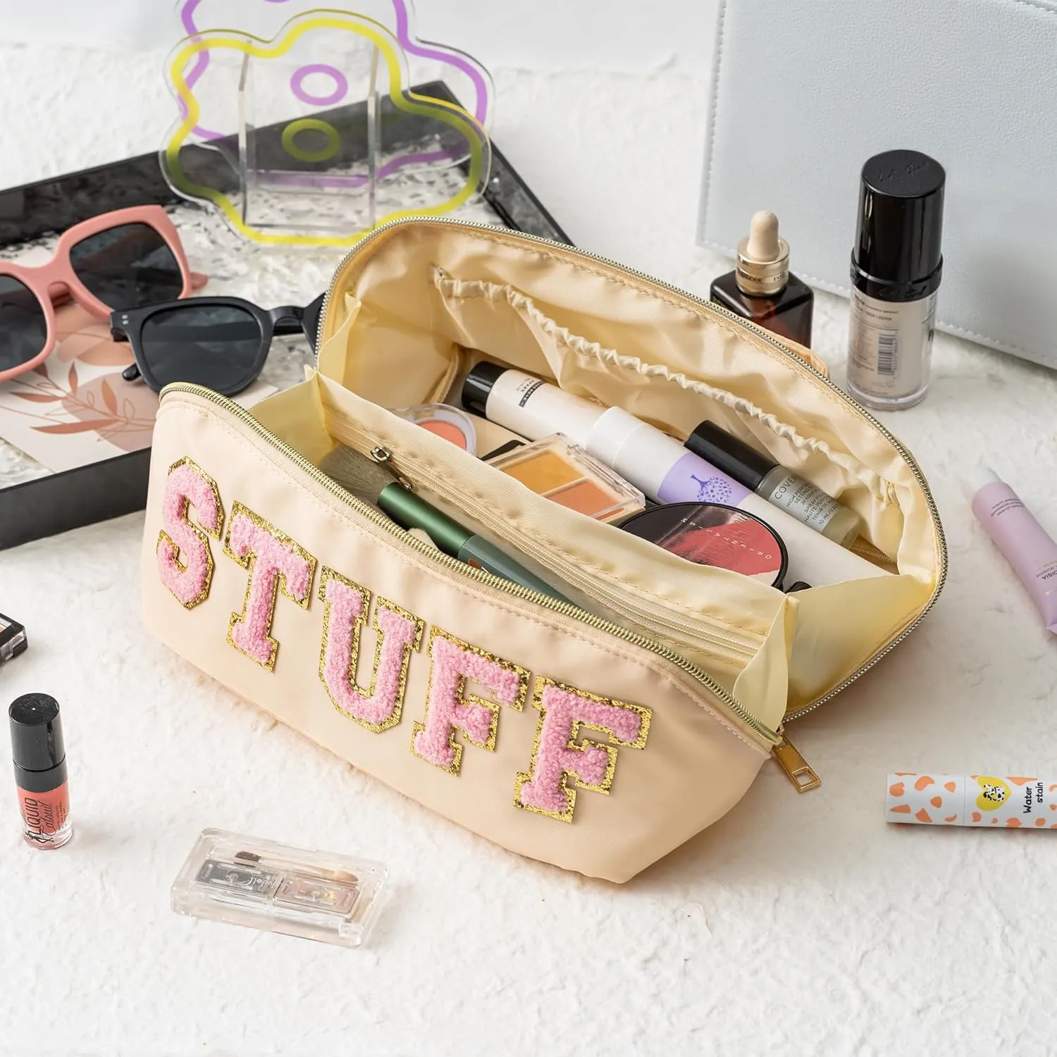 Y1tvei Travel Makeup Bag Gift, Large Capacity Cosmetic Bags, Nylon Stony Clover Makeup Bag Preppy Patch Makeup Bag Pink Stuff Chenille Letter Pouch Stuff Pouch Wide Open Makeup Bag Preppy Pouch
